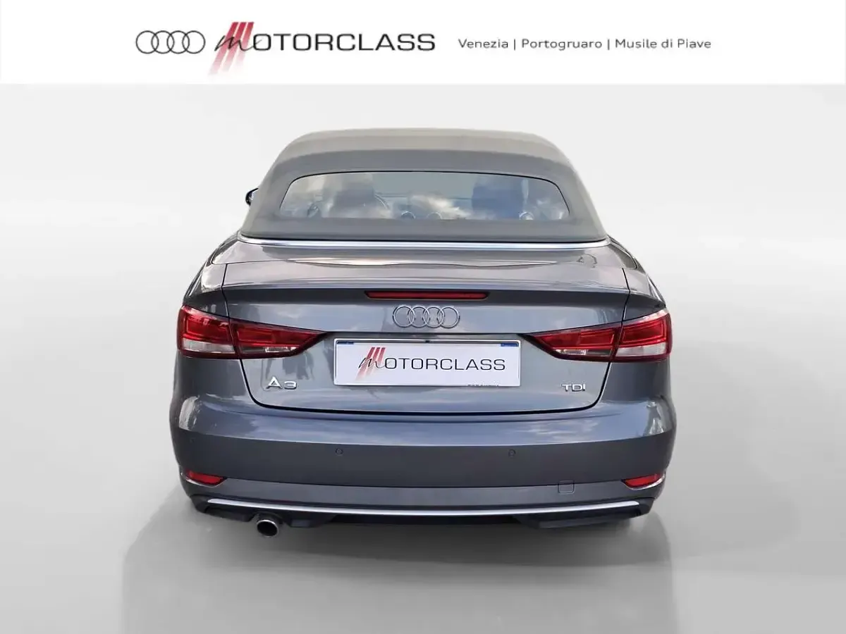 Usata Audi A3 Cabriolet Sport 116 CV (85 kW) 2018 Grigio Cabrio