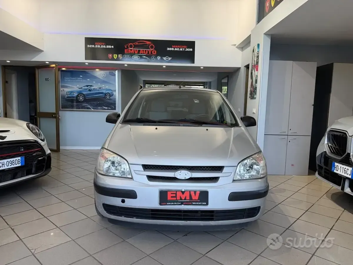 Usata Hyundai Getz Style 63 CV (46 kW) 2004 Grigio Utilitaria