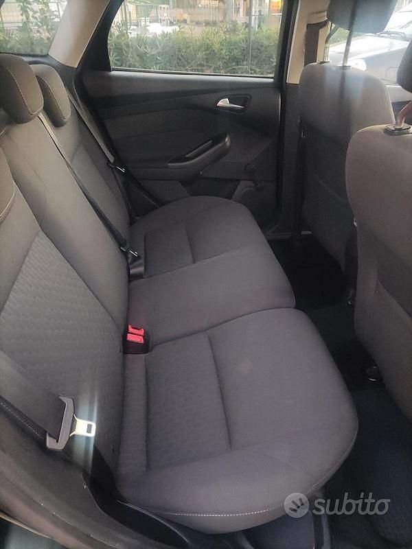 Usata Ford Focus 90 CV (66 kW) 2014 Nero Berlina