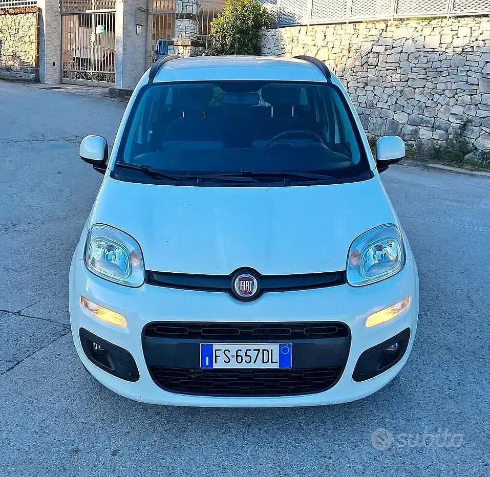 Usata Fiat Panda Lounge 95 CV (69 kW) 2018 Bianco Utilitaria