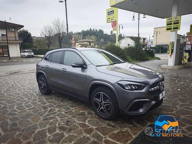 Usata Mercedes GLA250 AMG line 163 CV (119 kW) 2024 Grigio SUV