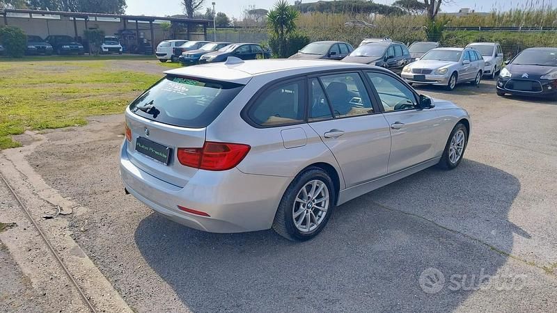 Usata BMW 318 142 CV (104 kW) 2014 Grigio Station wagon