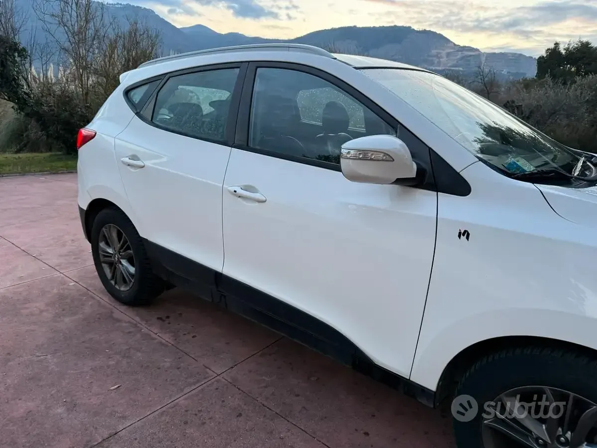 Usata Hyundai ix35 Xpossible 115 CV (84 kW) 2014 Bianco SUV