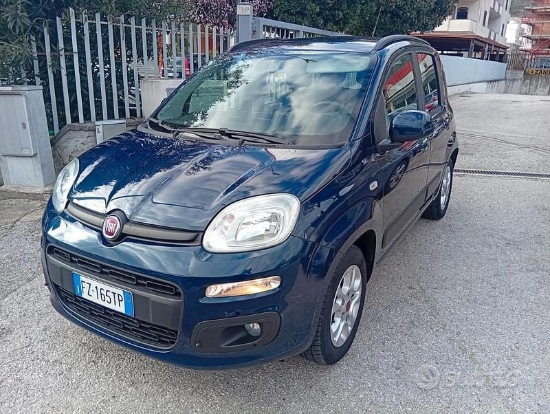 Usata Fiat Panda Lounge 69 CV (50 kW) 2019 Blu Utilitaria