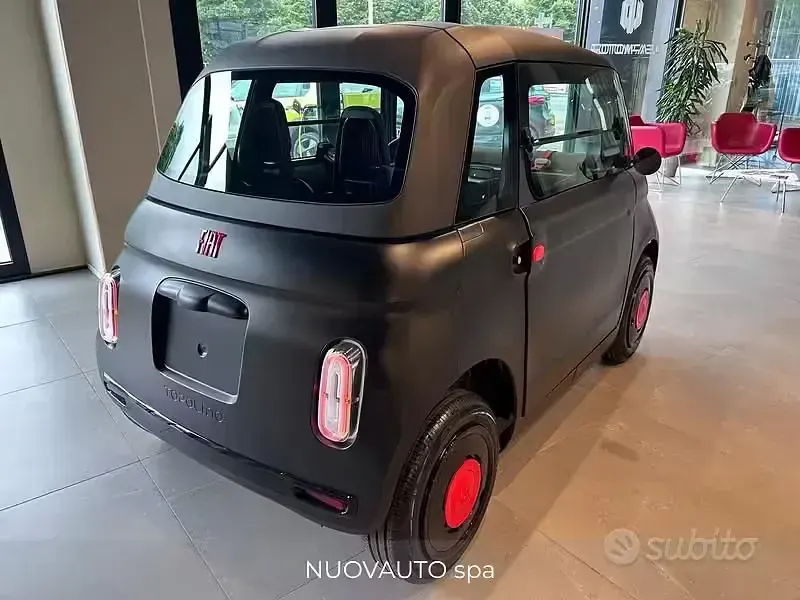 Nuova Fiat Topolino 2026 Nero Utilitaria