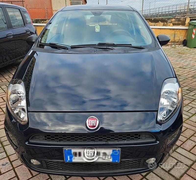 Usata Fiat Grande Punto 95 CV (69 kW) 2018 Blu Utilitaria