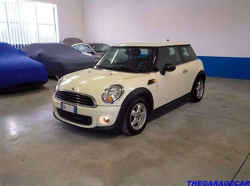 Usata Mini ONE 75 CV (55 kW) 2011 Beige Utilitaria