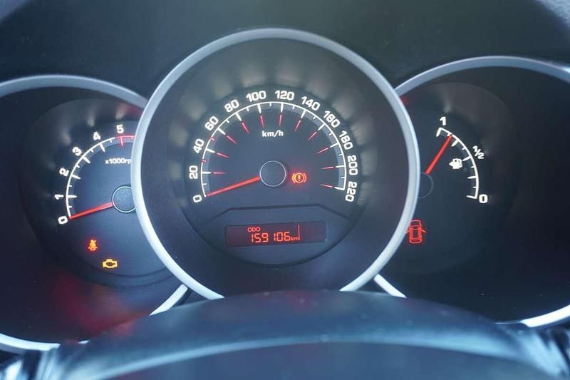 Usata Kia Venga Active 90 CV (66 kW) 2016 Grigio Utilitaria