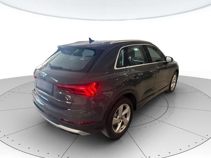 Usata Audi Q3 Advanced 150 CV (110 kW) 2022 Grigio metallizzato SUV
