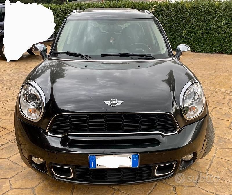Käytetty Mini Countryman 143 HP (105 kW) 2014 Musta Katumaasturi