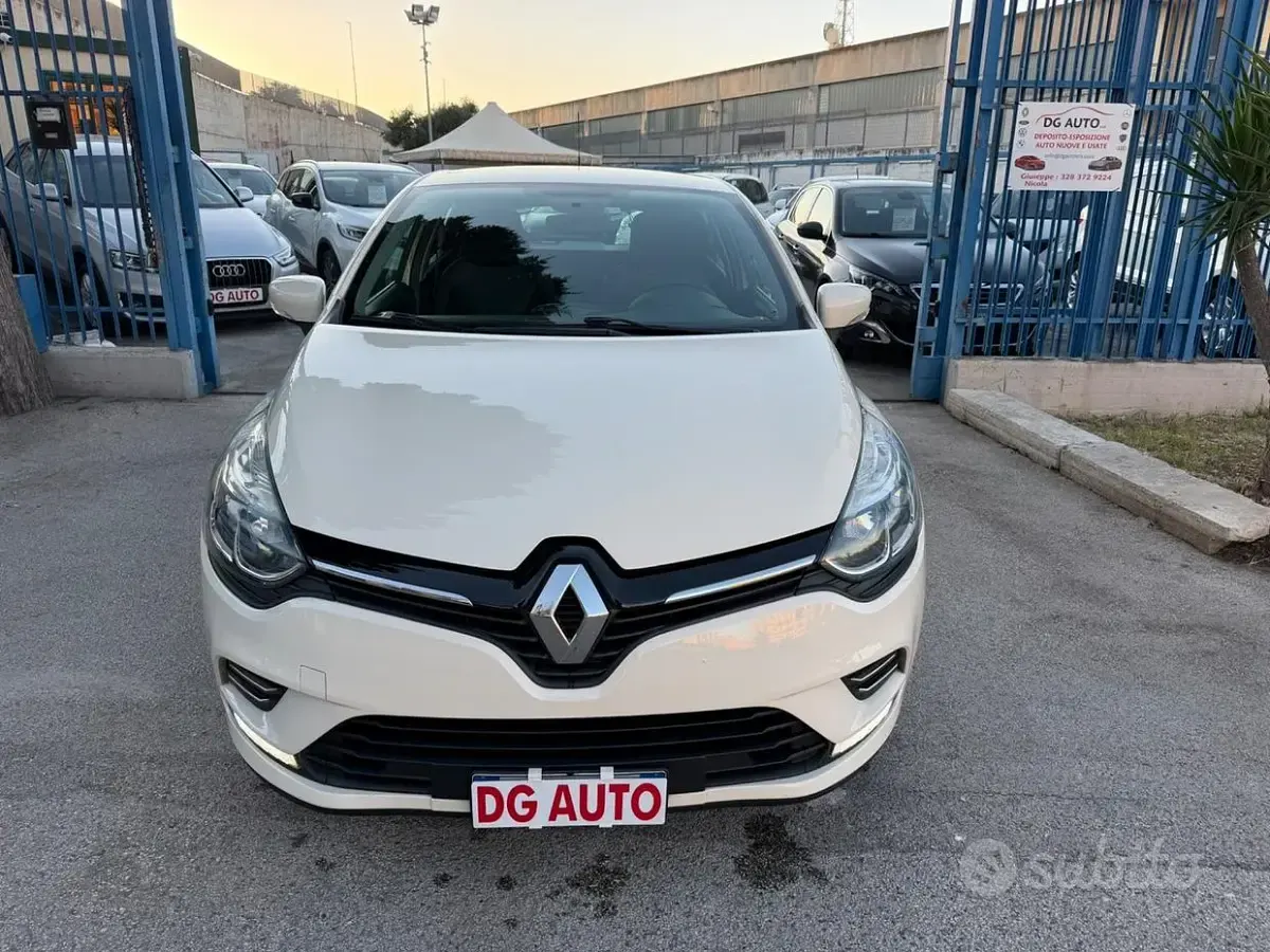 Usata Renault Clio IV 90 CV (66 kW) 2017 Beige Berlina