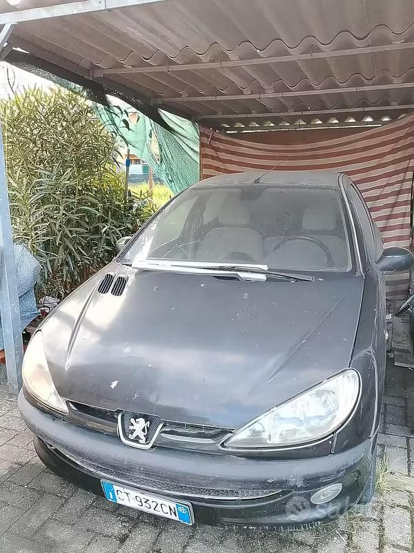Usata Peugeot 206 2004 Utilitaria
