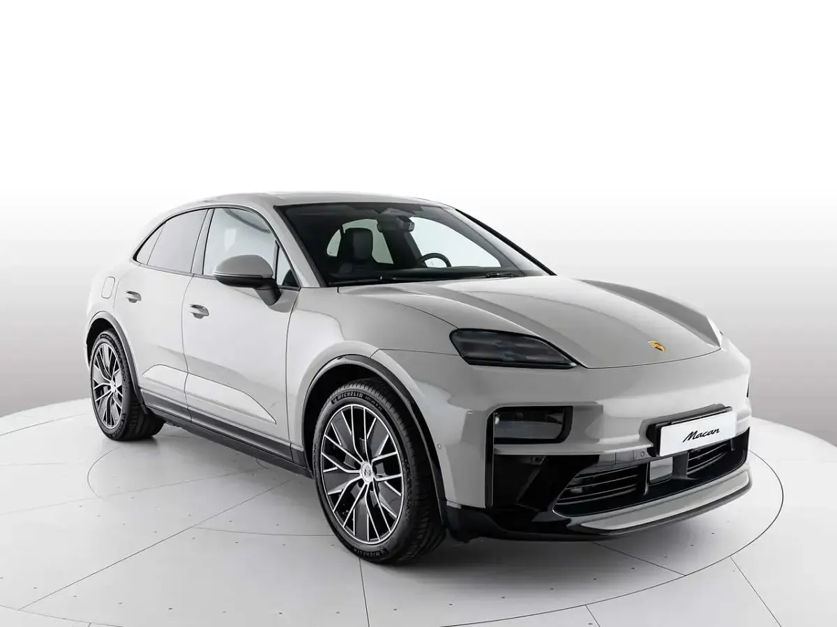 Nuova Porsche Macan 330 kW (449 CV) 2026 Gesso SUV