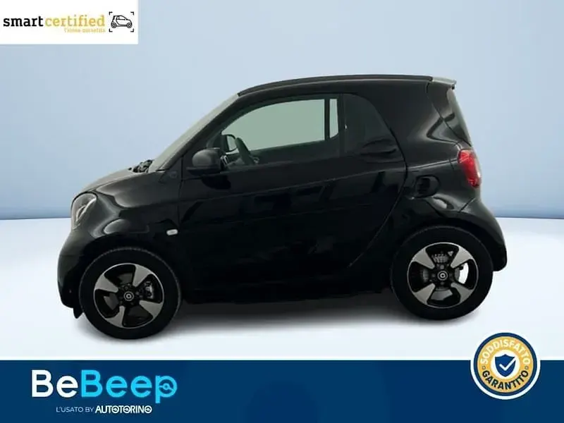 Usata Smart ForTwo Electric Drive Passion 60 kW (82 CV) 2023 Nero pastello Berlina