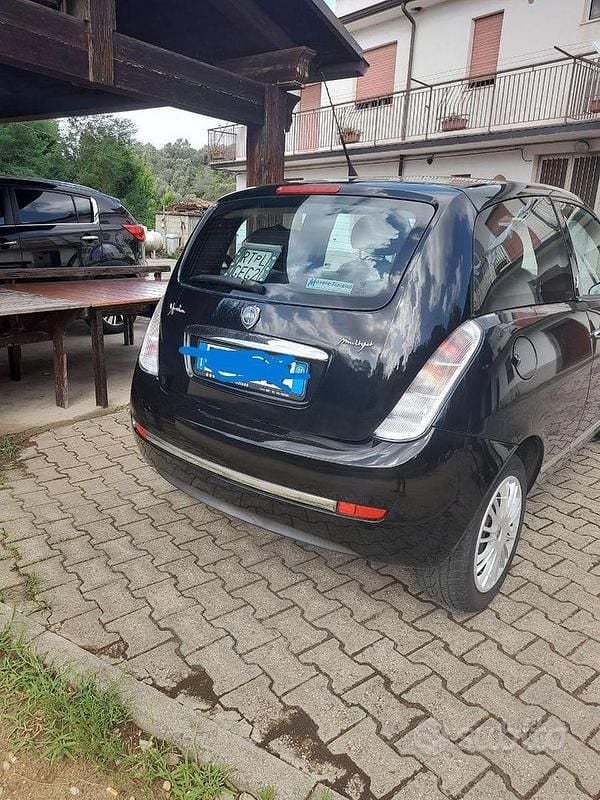 Usata Lancia Ypsilon 75 CV (55 kW) 2007 Nero Utilitaria