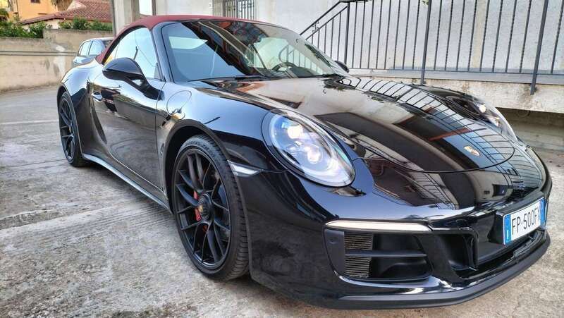 Nero Usata 2018 Porsche 911 Carrera 4 GTS Cabrio | 138.000 € - Immagine 1/4