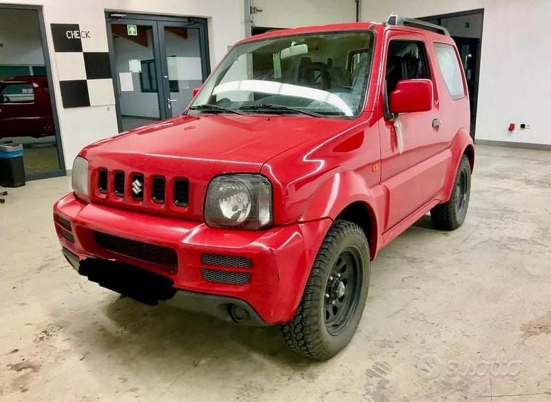 Usata Suzuki Jimny 85 CV (62 kW) 2008 Verde SUV
