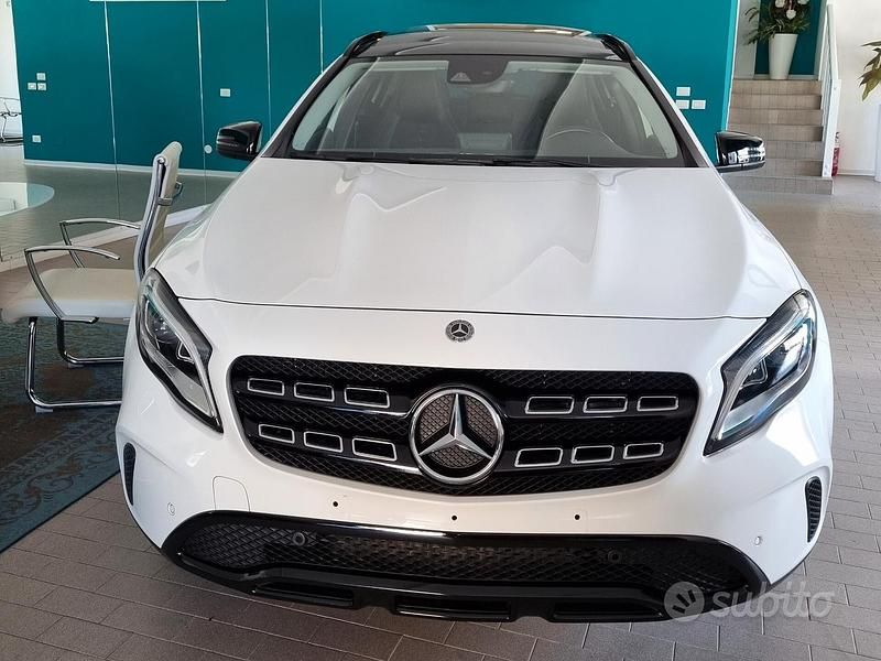 Usata Mercedes GLA180 109 CV (80 kW) 2018 Bianco polare SUV