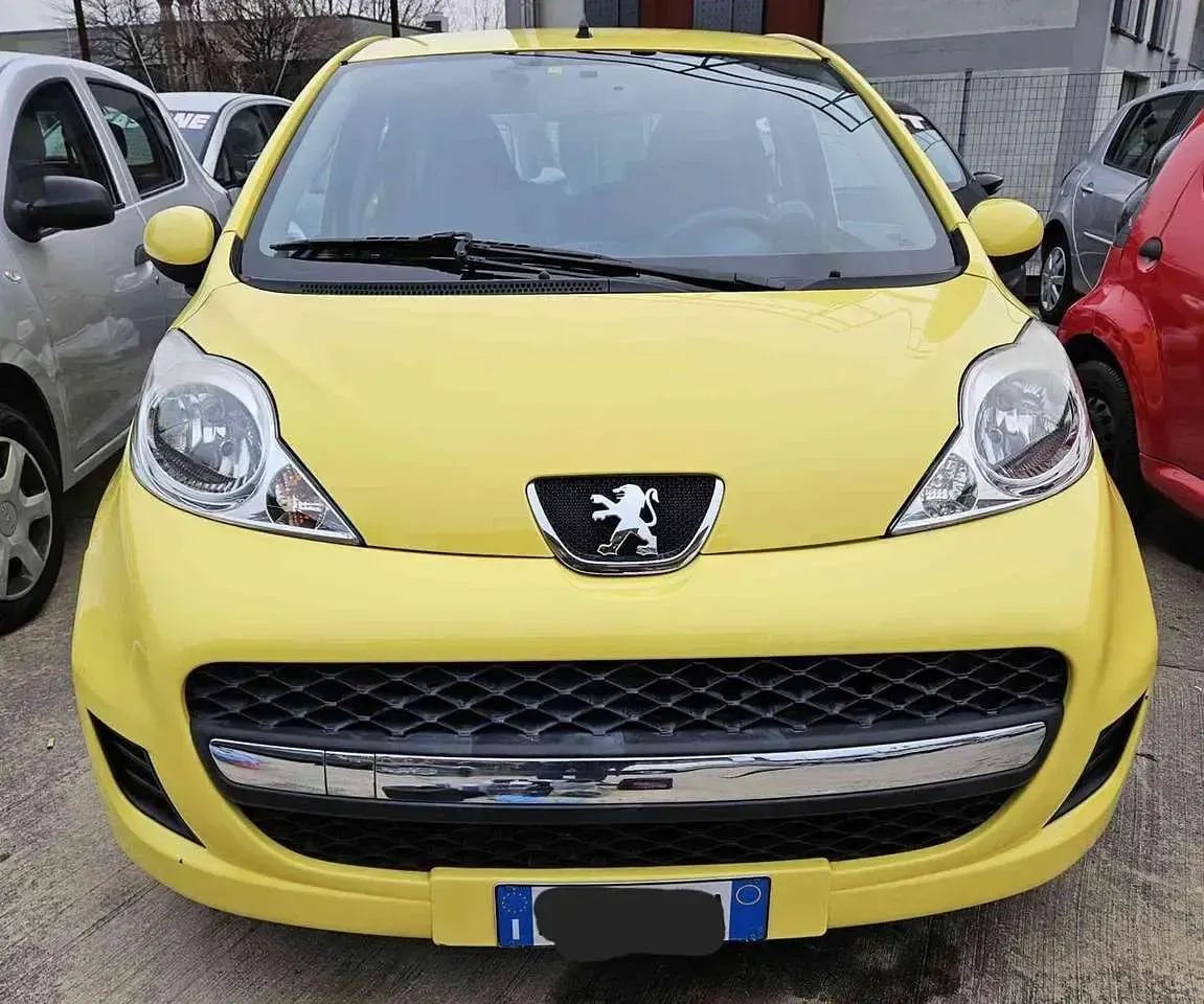 Usata Peugeot 107 Urban Move 68 CV (50 kW) 2012 Giallo Utilitaria