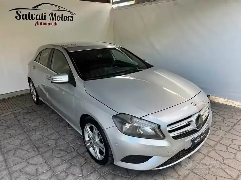 Usata Mercedes A180 Executive 109 CV (80 kW) 2013 Grigio Berlina