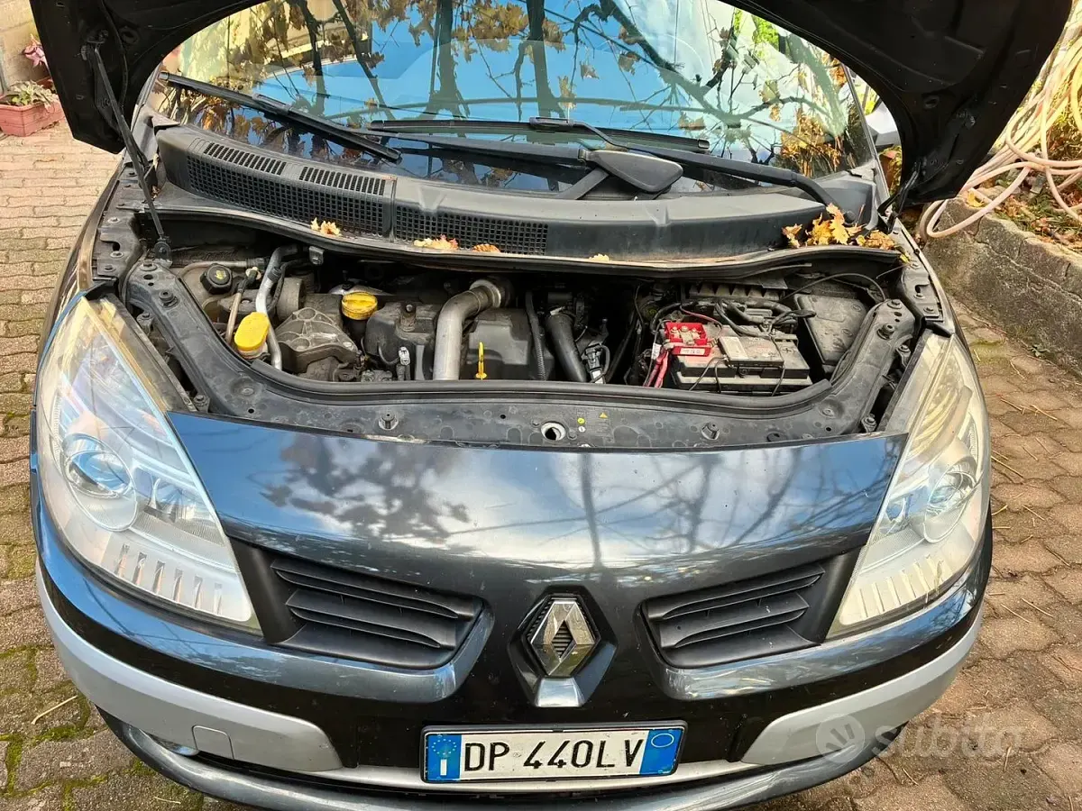 Usata Renault Scenic E-Tech 106 CV (77 kW) 2008 Nero Monovolume