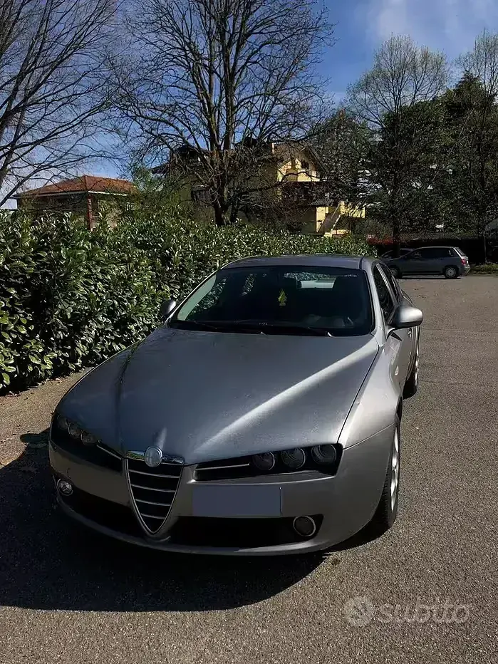 Usata Alfa Romeo 159 185 CV (136 kW) 2006 Grigio Berlina