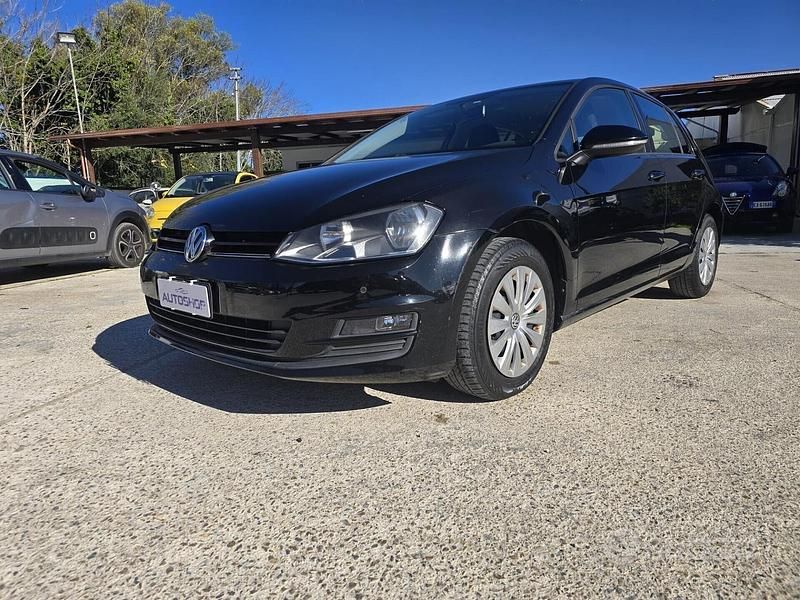 Usata VW Golf VII Trendline 89 CV (65 kW) 2014 Nero Berlina