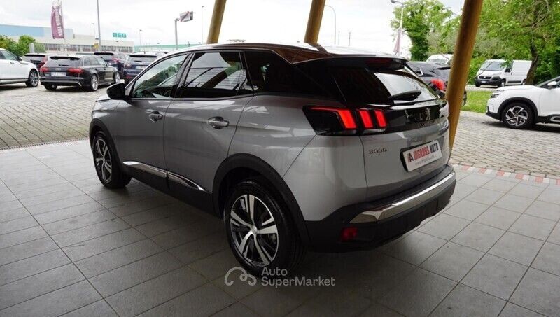 Nuova Peugeot 3008 Allure 131 CV (96 kW) 2025 Gray SUV