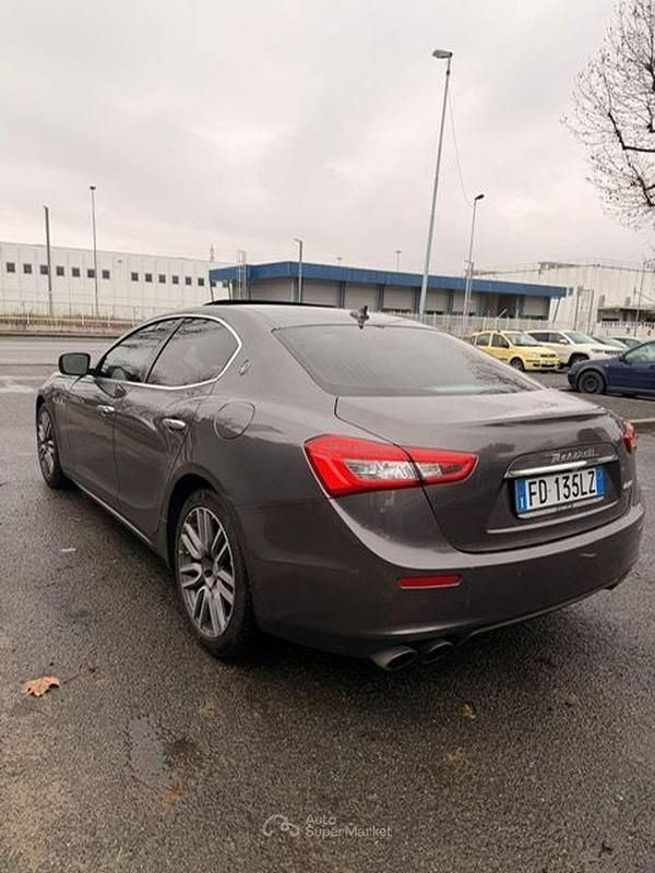 Usata Maserati Ghibli 249 CV (183 kW) 2016 Gray Berlina