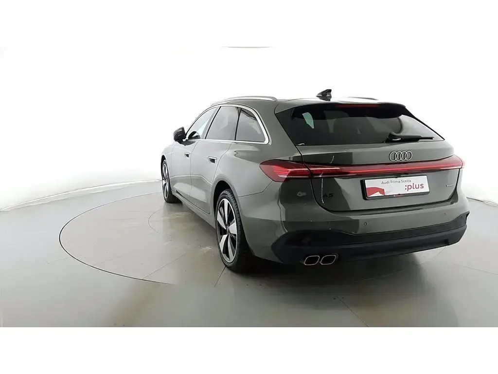 Usata Audi A5 Business 204 CV (150 kW) 2025 Grigio chronos metalizzato Station wagon