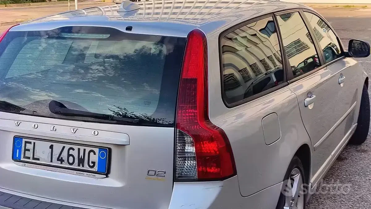 Usata Volvo V50 115 CV (84 kW) 2012 Grigio Station wagon