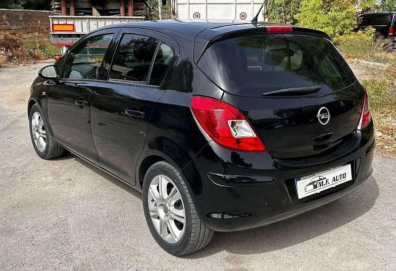 Usata Opel Corsa Edition 86 CV (63 kW) 2013 Nero Utilitaria