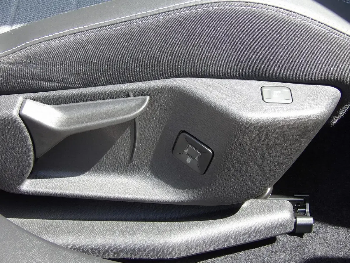 Nuova Opel Grandland X 145 CV (106 kW) 2025 Bianco SUV