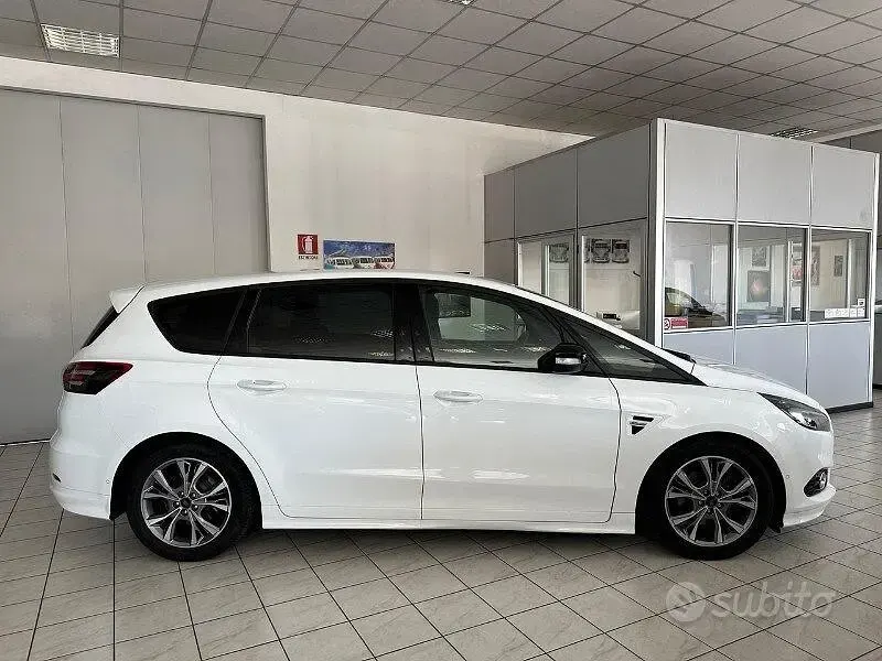 Begagnad Ford S-MAX Business Edition 150 HK (110 kW) 2018 Vit Minibuss