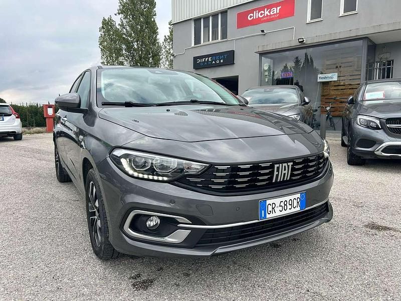 Grigio Usata 2023 Fiat Tipo Tre volumi | 17.000 € (Ottimo prezzo) - Immagine 1/4