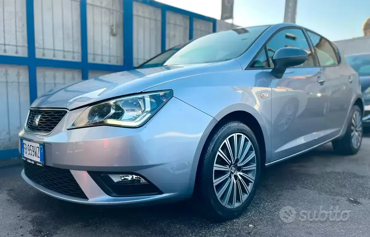 Usata Seat Ibiza CONNECT 95 CV (69 kW) 2015 Berlina