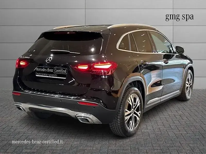 Usata Mercedes GLA200 Advanced 150 CV (110 kW) 2023 Nero SUV