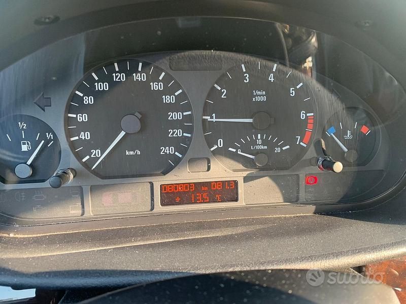 Usata BMW 318 1999 Grigio Berlina