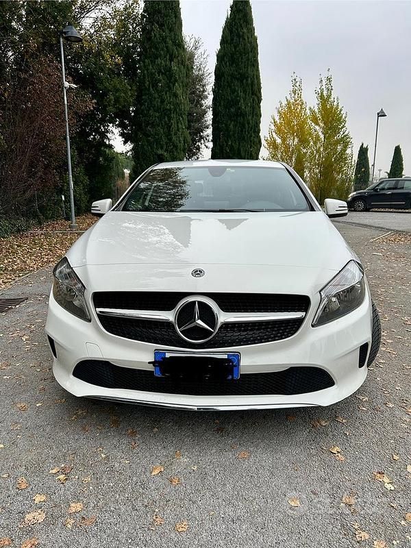 Usata Mercedes A180 110 CV (80 kW) 2017 Bianco Berlina