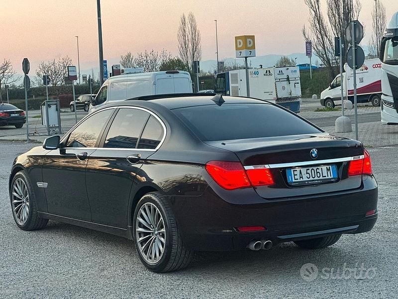 Usata BMW 730 245 CV (180 kW) 2010 Nero Berlina