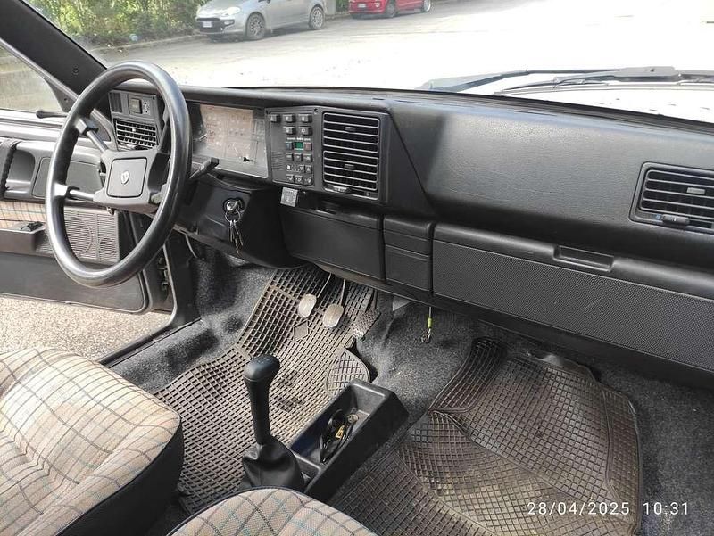 Usata Autobianchi Y10 56 CV (41 kW) 1992 Grigio Utilitaria