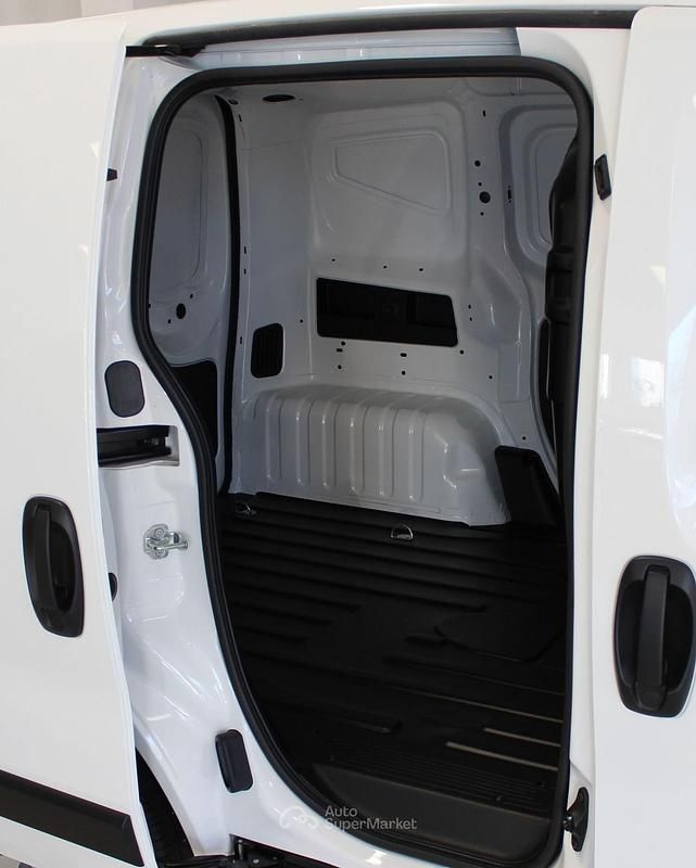 Usata Fiat Fiorino 95 CV (69 kW) 2022 Bianco Monovolume