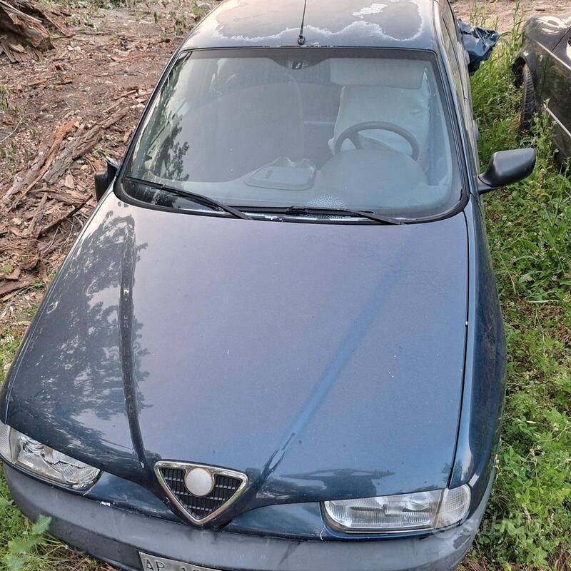 Usata Alfa Romeo 146 1995 Blu Utilitaria