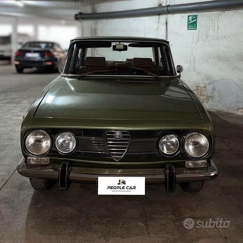 Usata Alfa Romeo 1750 50 CV (36 kW) 1970 Verde Berlina