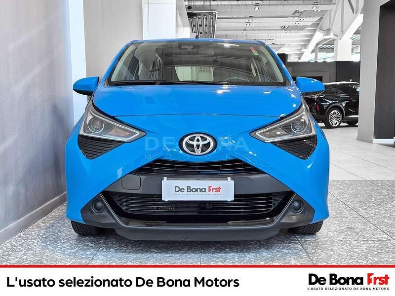 Usata Toyota Aygo Business Edition 72 CV (52 kW) 2019 Azzurro Utilitaria