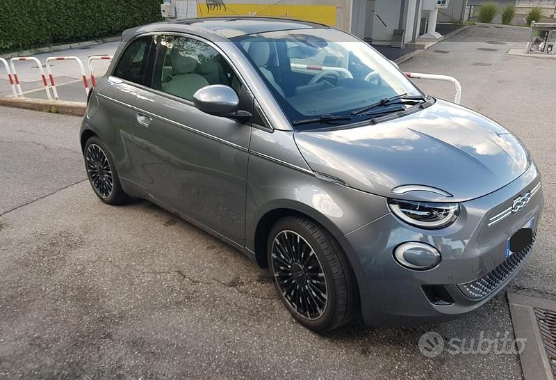 Usata Fiat 500e 86 kW (118 CV) 2022 Grigio Berlina
