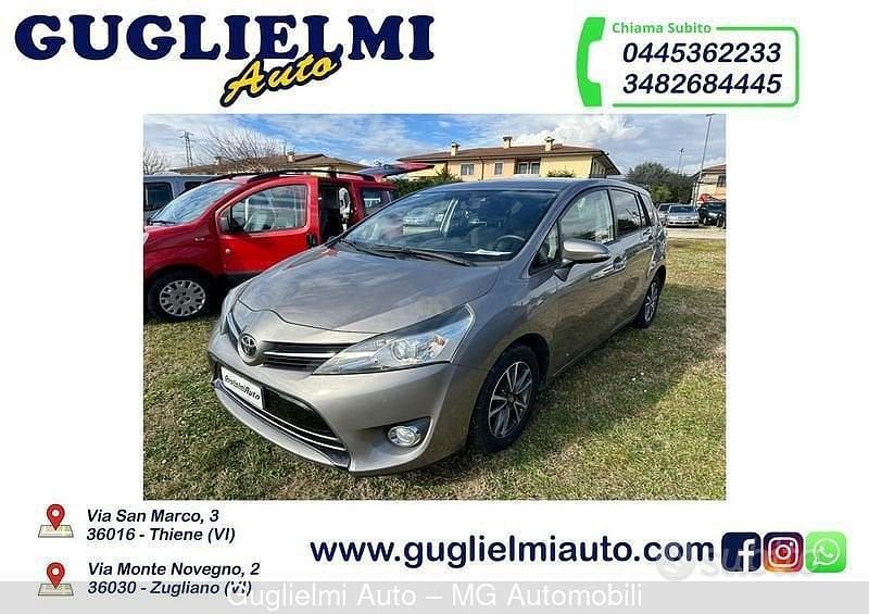 Usata Toyota Verso Style 111 CV (81 kW) 2014 Marrone Monovolume