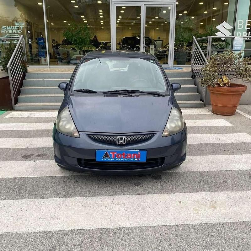 Usata Honda Jazz 77 CV (56 kW) 2008 Grigio Utilitaria