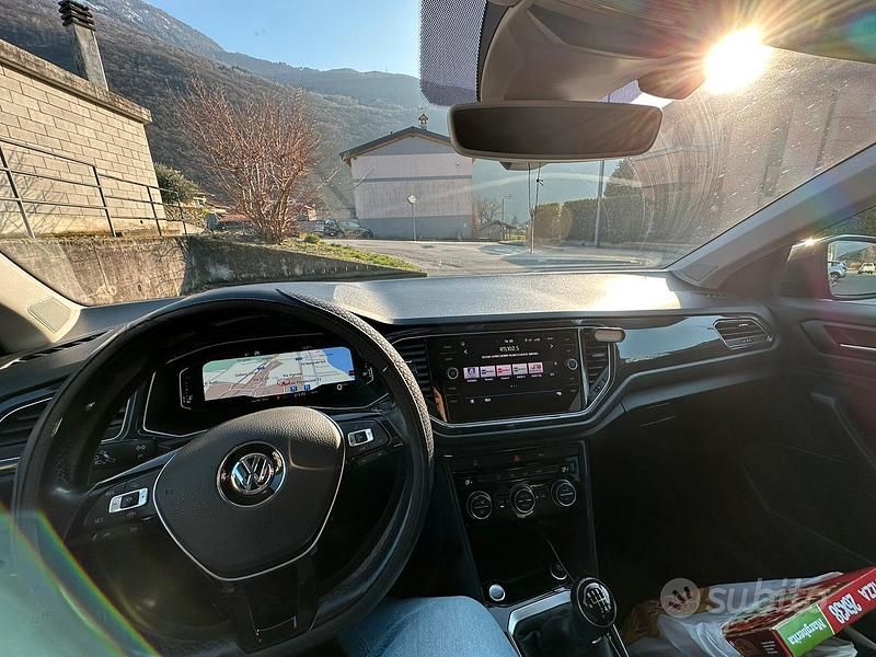 Usata VW T-Roc 116 CV (85 kW) 2019 Grigio SUV