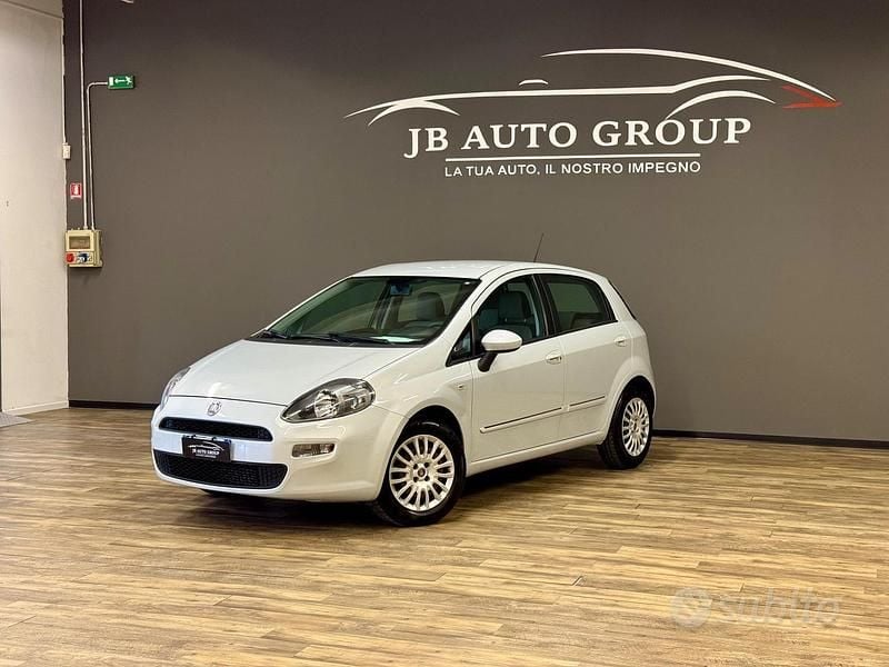 Usata Fiat Punto Lounge 75 CV (55 kW) 2014 Grigio Utilitaria